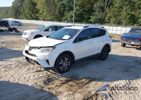 2018 Toyota Rav4 Le z USA, uszkodzony, nr VIN JTMZFREV0JJ742800